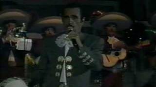 Vicente Fernandez Nos estorbo la ropa