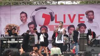 Download lagu Fly Away (Freedom Song) - PASUKAN ILUSI // live 5th anniv Fly Away mp3 Download lagu Fly Away (Freedom Song) - PASUKAN ILUSI // live 5th anniv Fly Away mp3