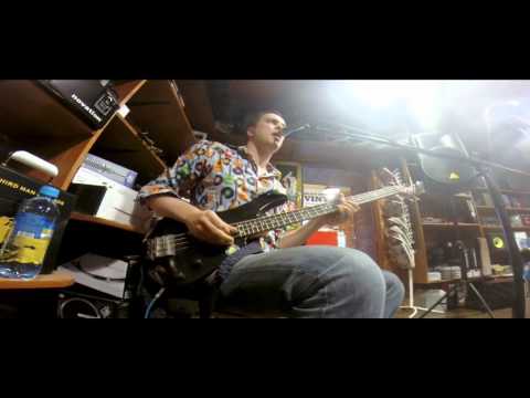 AVANTSHOP Acoustic Session - Good Jumper - Femme Fatale