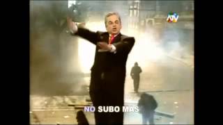 Piñera canta su nuevo éxito "Lejos de aquí".