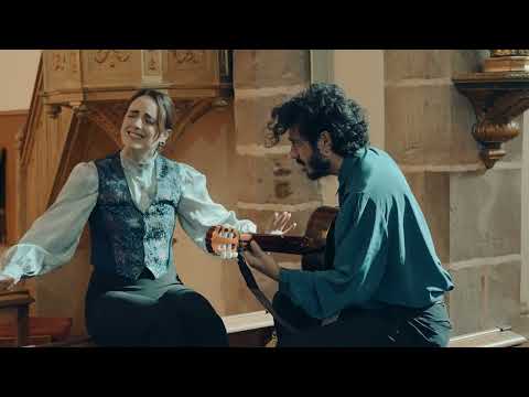 Emilia y Pablo - Oro Santo