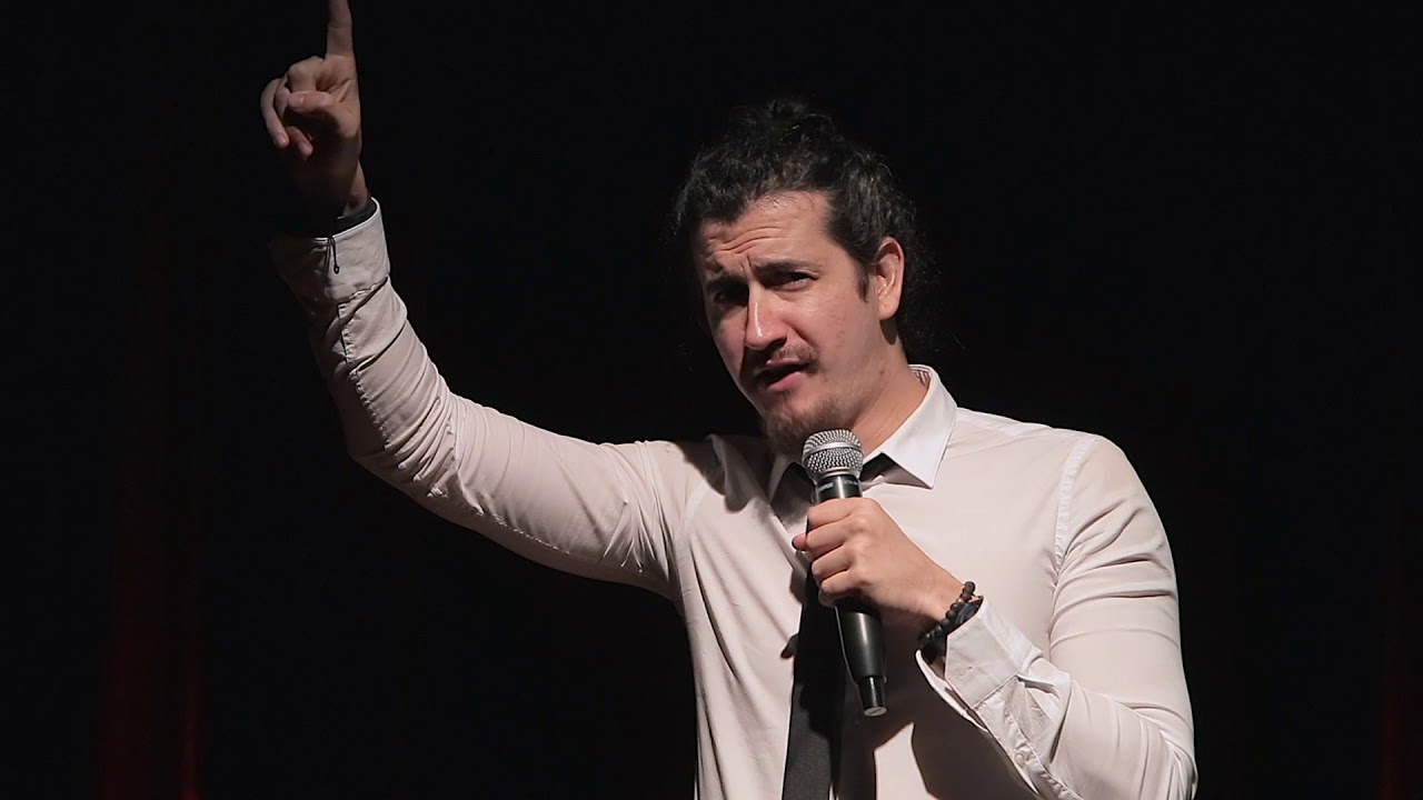 AFONSO PADILHA - SOBRE CENSURA, DIREITA E ESQUERDA