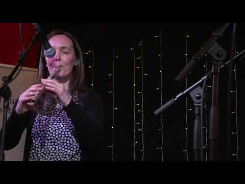 Claire Mann & Aaron Jones