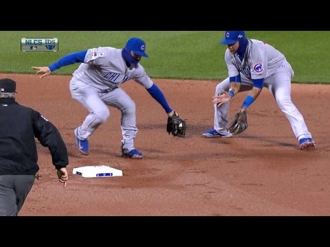 NLCS Gm1: Baez fields grounder, turns double play