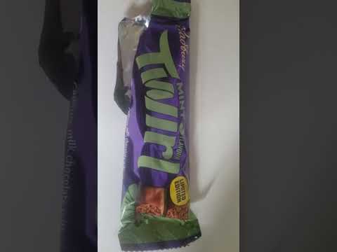 Cadbury Mint Chocolate Twirl Bar Review