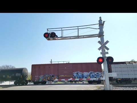 28th Street Railroad Crossing, UP 5282 Manifest Westbound, Sacramento CA
