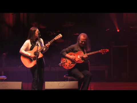 SYLKIE MONOFF- Live at the Unihalle Wuppertal, Germany - 2/2010 acoustic version 
