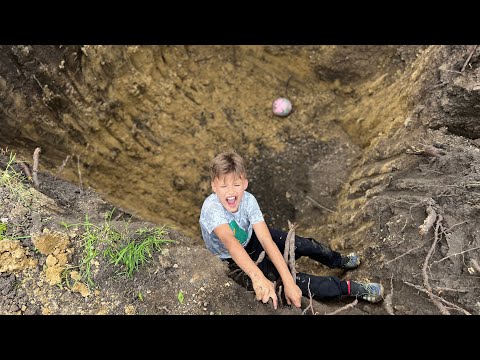 Albert ist in eine tiefe Grube gefallen😨