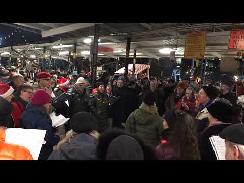 Carollers at Kerrytown’s Kindlefest