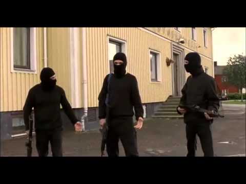 Best and Hilarious Gun fight scene EVER - (Kopps 2003)