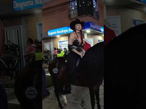 🐴Stunning Woman on horseback 🇨🇴 #culturas4k #roldanillo #horses #ladies #beauty #women #usa #mexico