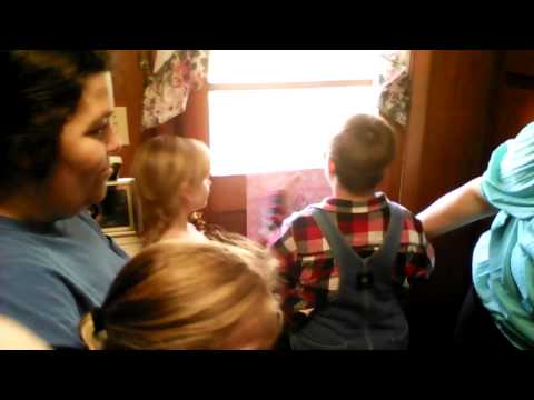 download lagu mp3 mp4 Pin The Tiara On The Princess Game, download lagu Pin The Tiara On The Princess Game gratis, unduh video klip Pin The Tiara On The Princess Game