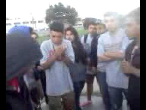 mueka vs (el chico ese)