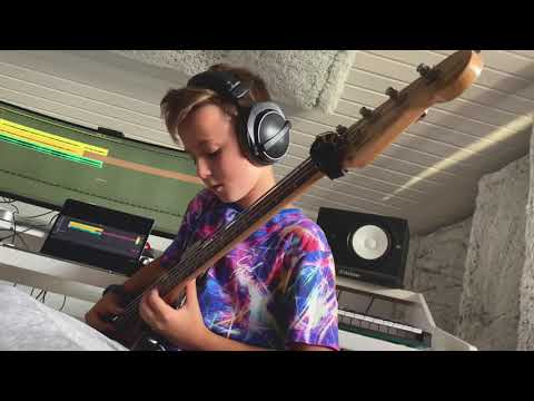 (10yrs) AronTheBassist play Lucky by HER (bass cover)