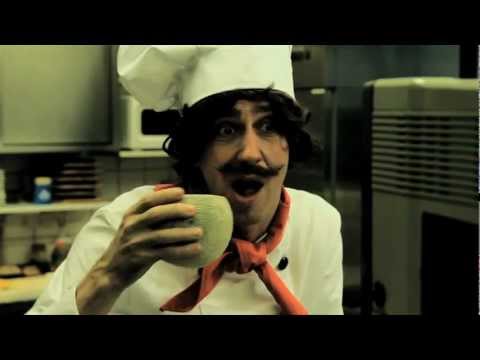 Sunny Bizness - Le Baguette Rap (Offizielles Video)
