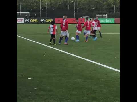 Salah doet mee met J012 s.c. Feyenoord