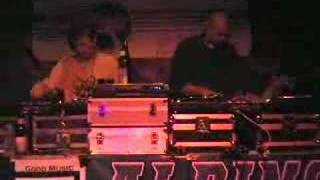 DJ Mike & 12 Finger Dan Turntablism Live