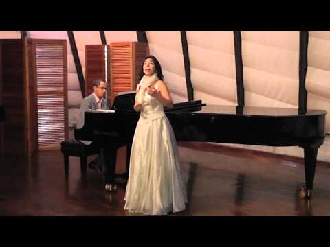 "Se equivoco la paloma" by Carlos Guastavino Betzabeth Talavera Soprano / Andrés Roig Piano
