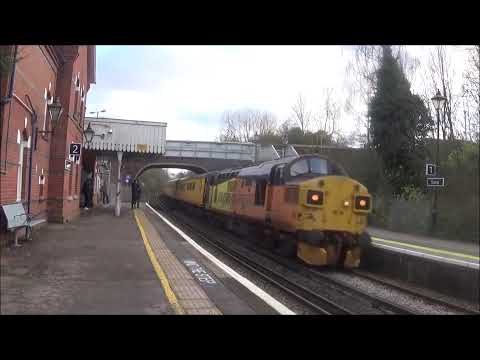Class 37099/37057 colas rail freight  (BR Green )