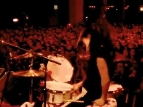 White Stripes   Under Blackpool Lights (2004)-93