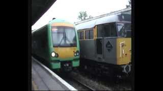 preview picture of video 'Class 31 diesel meets Southern unit @ Eridge station. Spa Valley Rail Diesel Day 6/9/13'