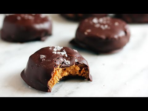 Healthy 4-Ingredient Reese's Eggs