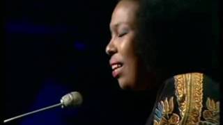 ROBERTA FLACK : FIRST TIME EVER I SAW YOUR FACE -1972 HD.