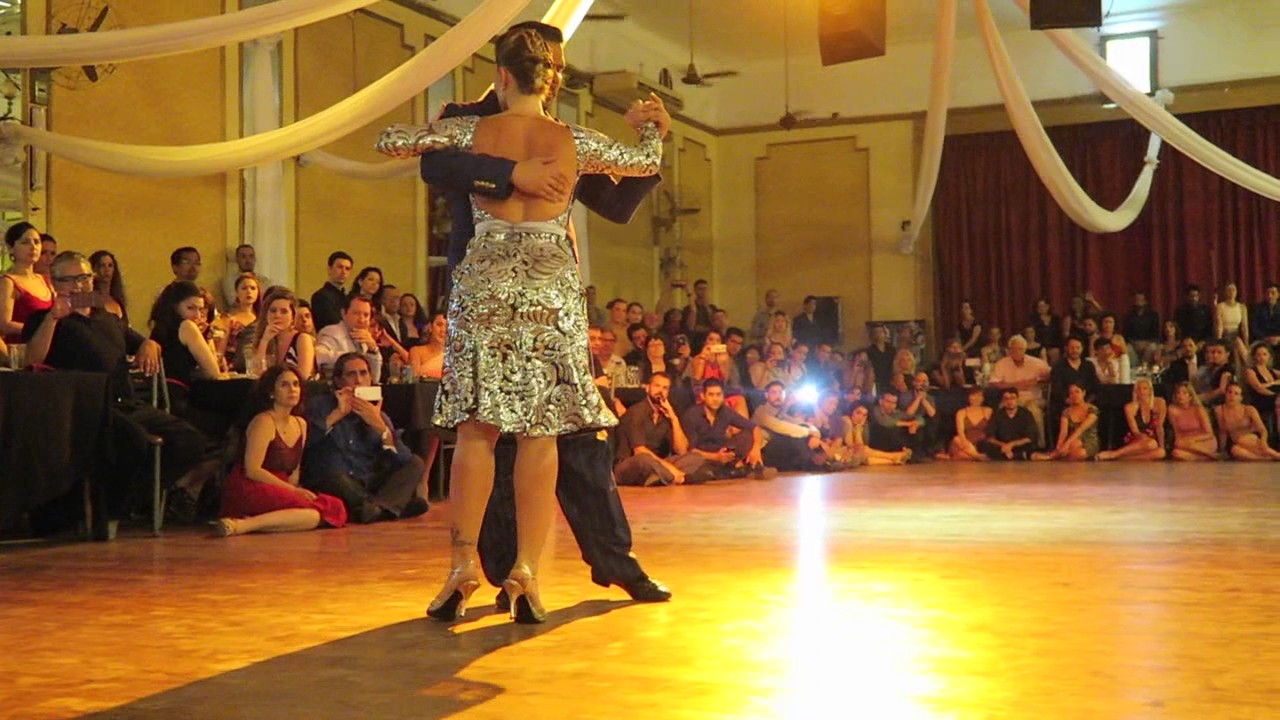 Video thumbnail for SEBASTIAN ARCE & MARIANA MONTES en Milonga Lo Zucca Jan2017 4/4