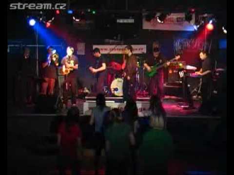 Těžko soudit motýla - Houpavá - live!