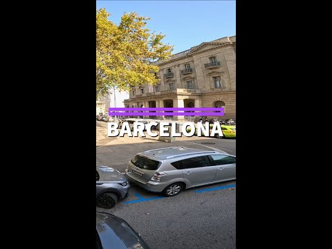 Autumn in Barcelona, Spain - Barcelona Bus Tour #travel #trip #sun #autumn #barcelona #spain #europe