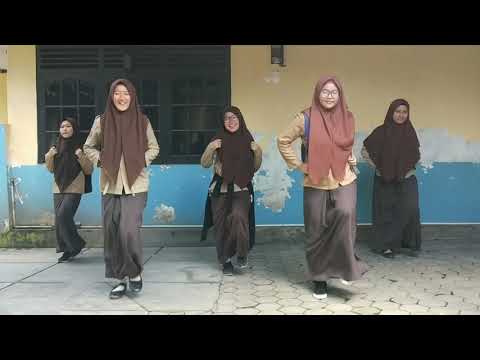 Kembali ke Sekolah - Sherina [COVER DANCE]