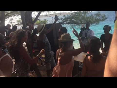 Djeff Afrozila live at Suncebeat 7 2016 in secret island - Days like This !!!