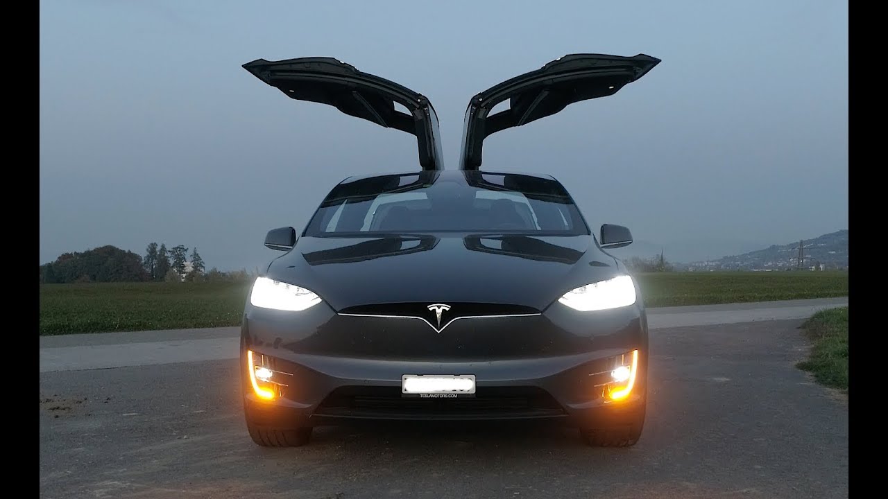 Tesla Model X - CRAZY LIGHTSHOW !!! Must see! Full HD - YouTube