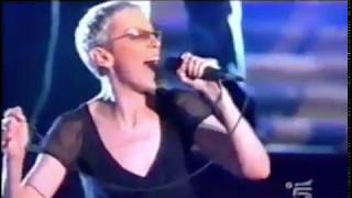 Annie Lennox -  A Thousand Beautiful Things (Live In Rome 2003)