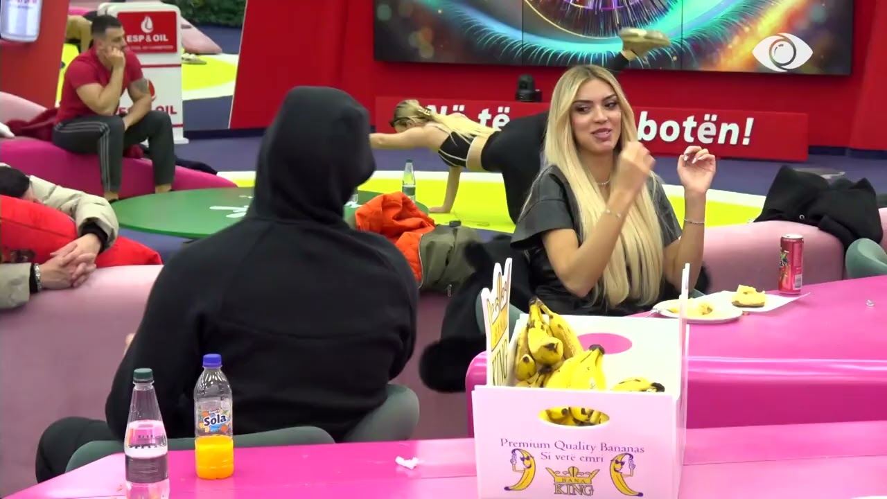 “Keni ardhur për të ngrënë bukë?”/ Keijsi debaton me Brikenën: Po ti ke ardhur për kamerat…