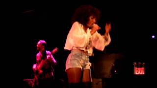 Wynter Gordon Live at The Wanted Concert In NYC (Waiting)