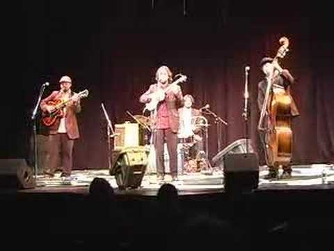 download lagu mp3 mp4 Polyjesters, download lagu Polyjesters gratis, unduh video klip Polyjesters