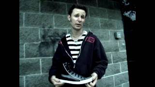Video thumbnail for Mike Dirnt of Green Day for Macbeth by peta2TV