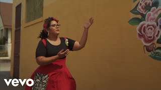La Santa Cecilia - Ella Me Enamoró (Official Video)