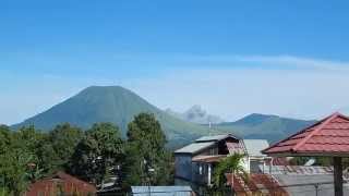 preview picture of video 'Abu gunung Lokon Menuju kota Manado'