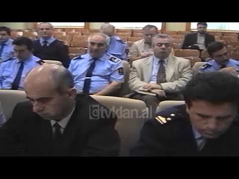 Analiza tre mujore e policise se Tiranes - (17 Tetor 2000)
