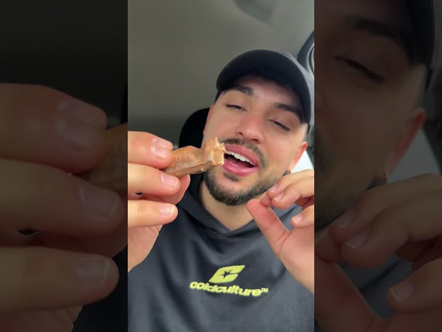 Vídeo relacionado con Llavero Deliex y Caja de 24 barritas de KitKat Avellana - Snacks - 24 x 41,2 g