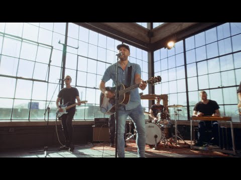 TEBEY "Blinding Lights (Country Version)"