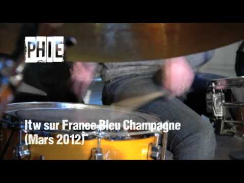 Phie - ITW France Bleu champagne