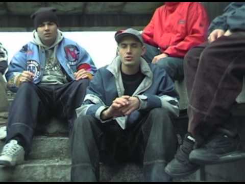 ЗЛД Ген feat. УЖС - Най-Отзад, Най-Рахат