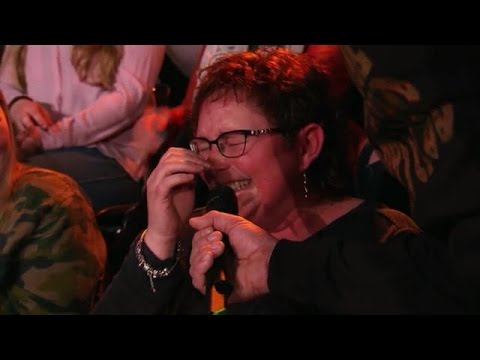 Vrouw in de zaal komt niet meer bij - DE GROTE IMPROVISATIESHOW
