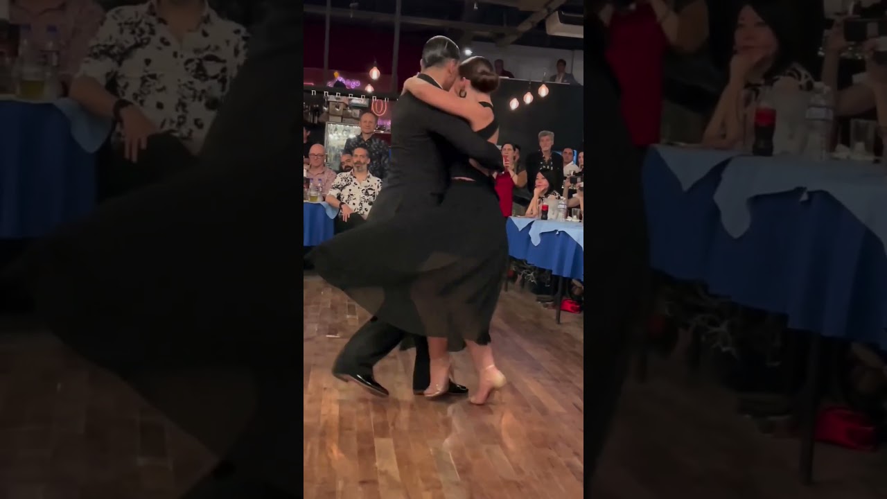 Suyay Quiroga y Jonny Carvajal bailando "La Espuela", D'Arienzo ❤️🔥 Follow @tangoexpo