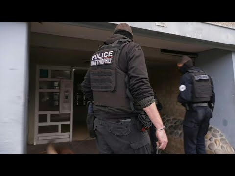 Video | Drug trafficking: French police raid Marseille housing estate | AFP