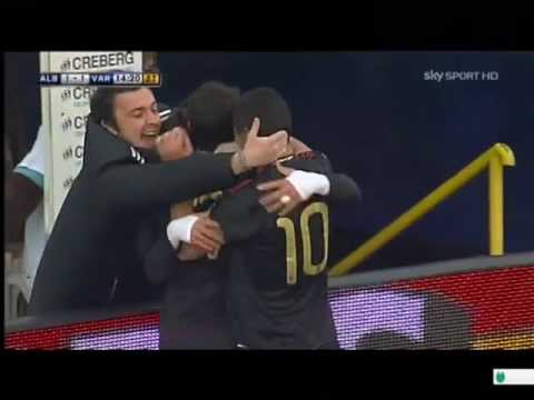 UN BOF. L'abbraccio di Granoche gol...