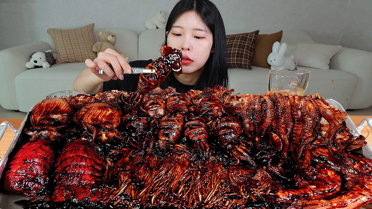 ASMR MUKBANG| 직접 만든 불닭 짜장 버섯 해물찜 랍스터 킹타이거새우 오징어 먹방 & 레시피 SPICY MUSHROOMS AND FIR
